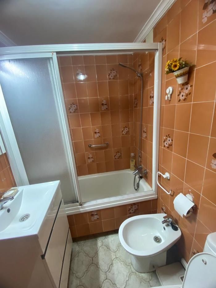Baño antes de la reforma en Sevilla